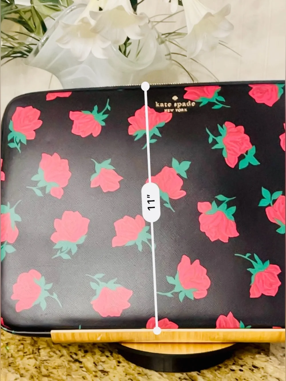 NWOT Kate Spade New York Madison Rose Toss Printed Laptop Sleeve
